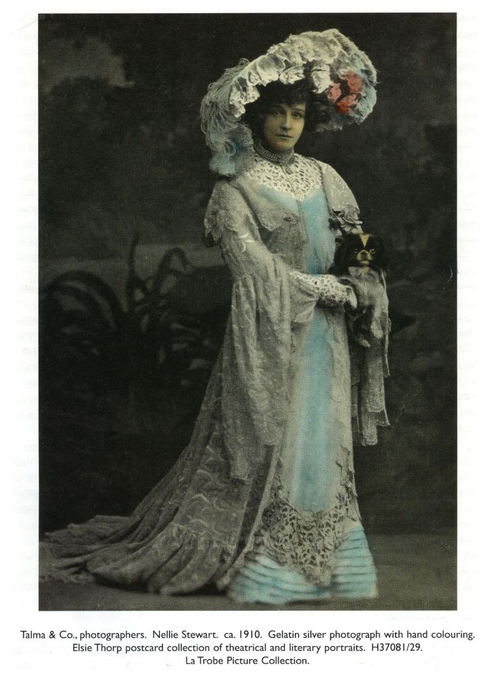Talma & Co., photographers. Nellie Stewart. ca. 1910. Gelatin silver photograph with hand colouring. Elsie Thorp postcard collection of theatrical and literary portraits. H37081/29. La Trobe Picture Collection.